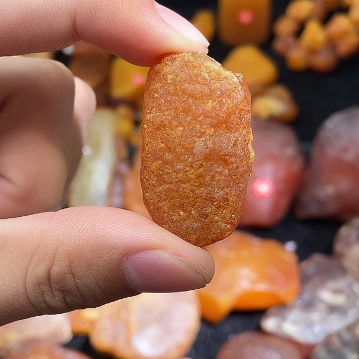 琥珀未镶嵌珠宝奇石