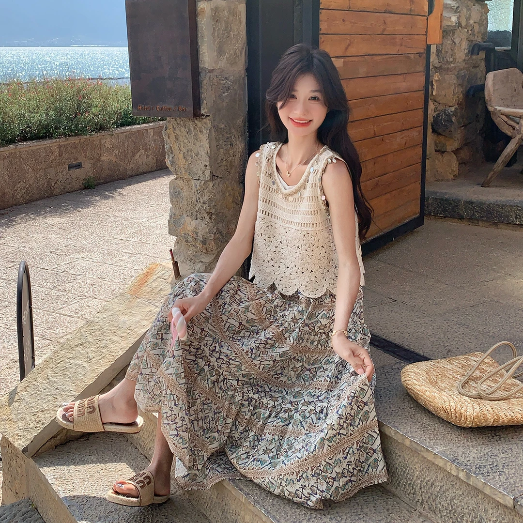 波西米亚度假风镂空背心套装裙女夏2025新款出游穿搭连衣裙两件套