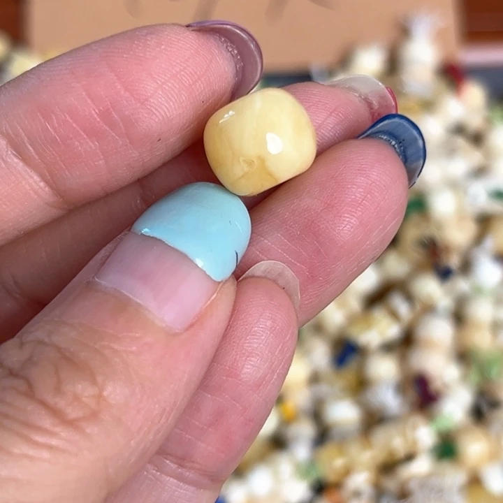 未镶嵌蜜蜡裸石11.5mm一个