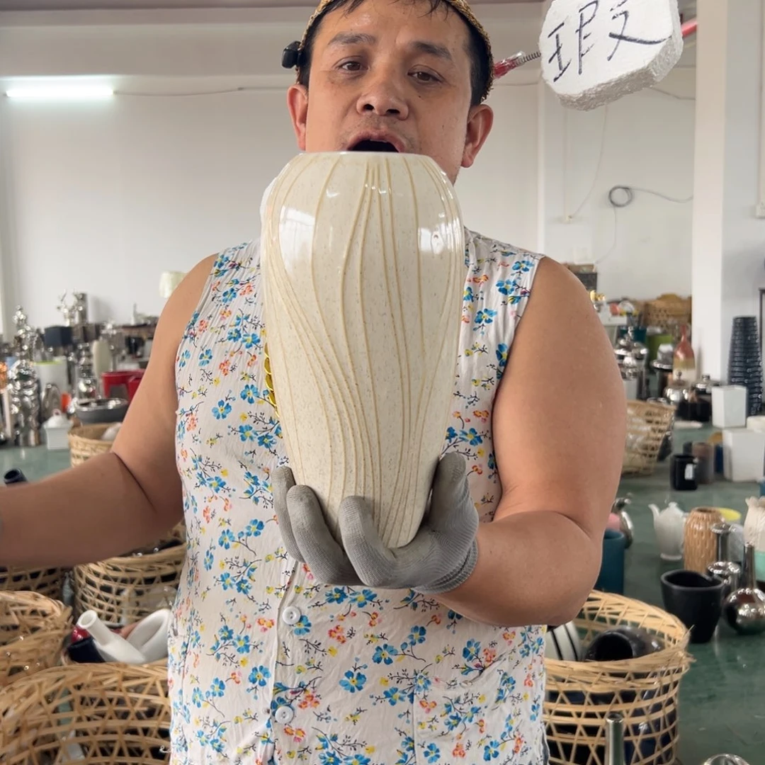 摆件114 号高中低温陶瓷工艺瓶（部分微瑕）