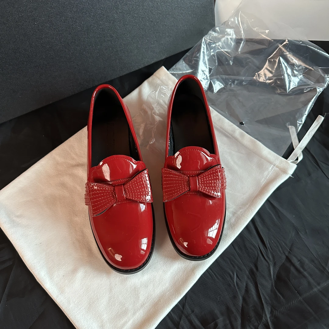 耐磨薄款浅口乐福鞋平底尖头女士红色休闲时尚百搭真皮结婚春季