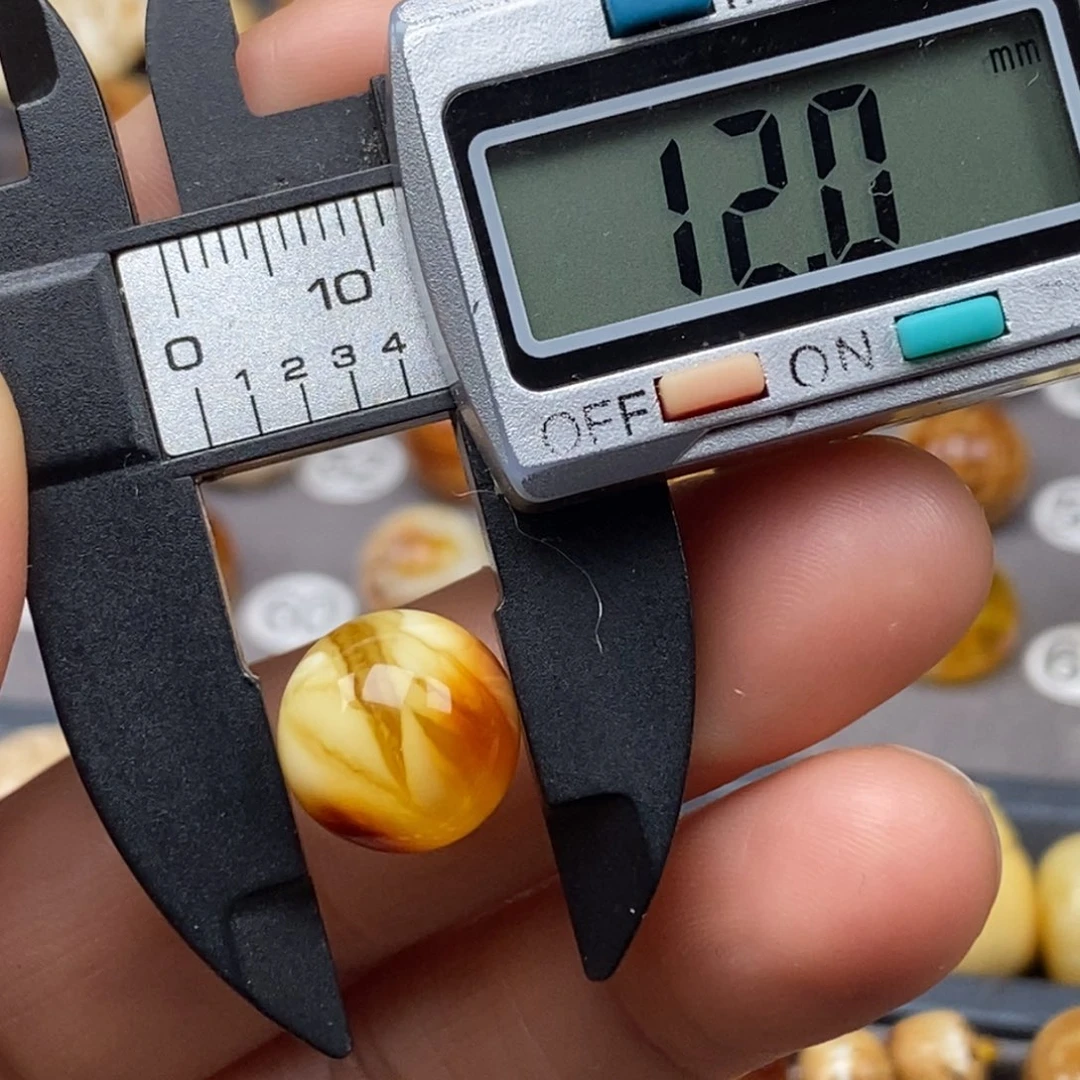 琥珀未镶嵌耳饰圆珠