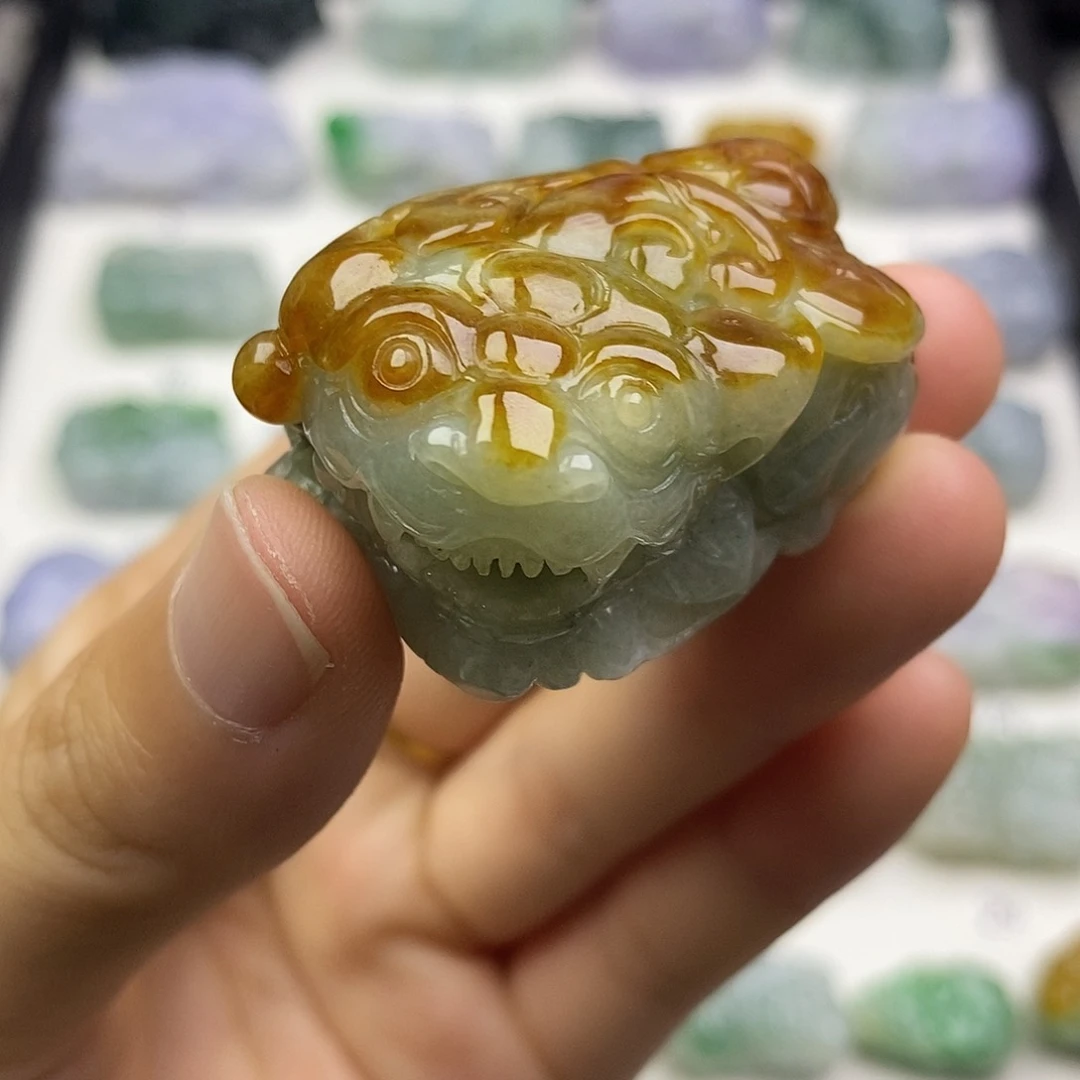 翡翠未镶嵌颈饰天然缅甸翡翠貔貅吊坠