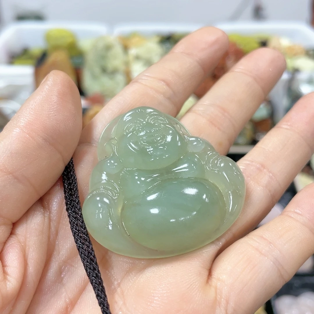 蛇纹石玉颈饰合金