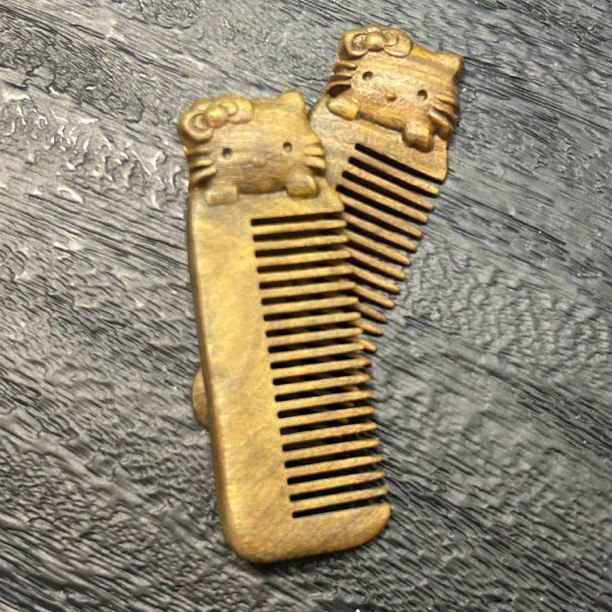 绿檀木哈喽kitty猫小梳子10cm