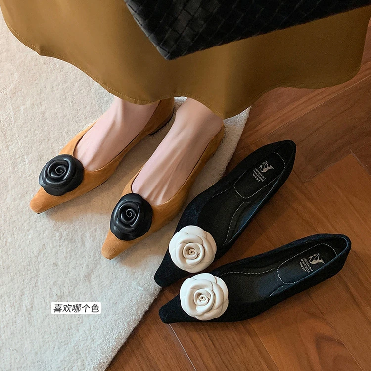 羊翻皮~2cm小香风复古山茶花方头粗跟低跟浅口经典百搭尖头单鞋女