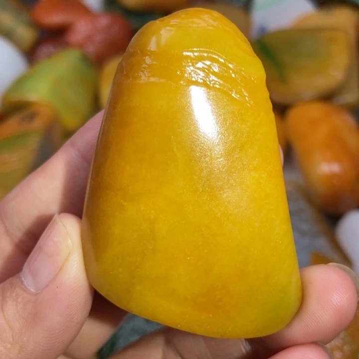 翡翠未镶嵌颈饰缅甸