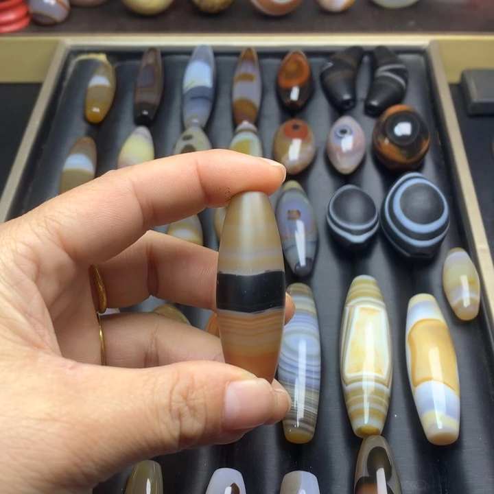 玛瑙/玉髓未镶嵌颈饰吊坠