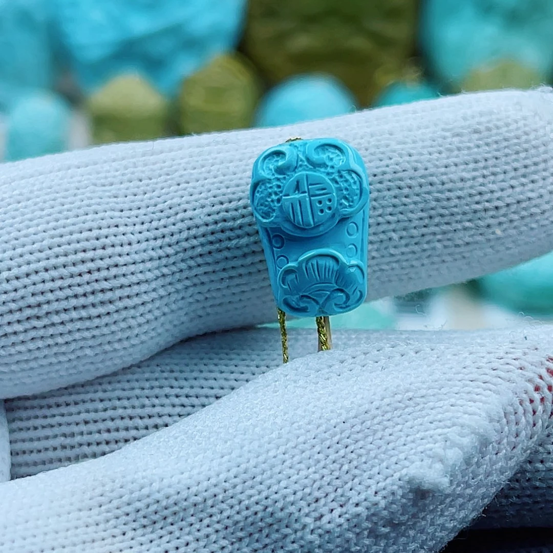 绿松石未镶嵌珠宝奇石