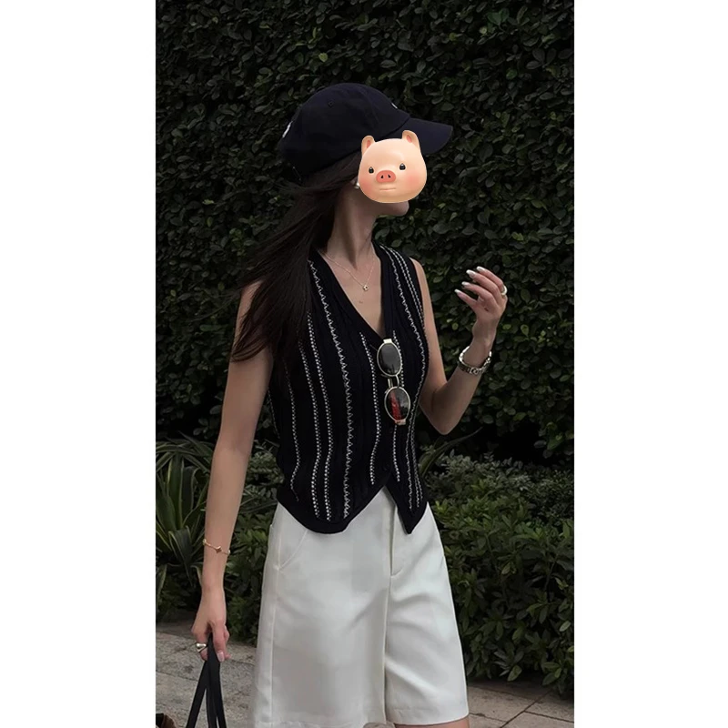 老钱风穿搭法式V领镂空冰丝针织背心女夏季外穿修身无袖马甲上衣