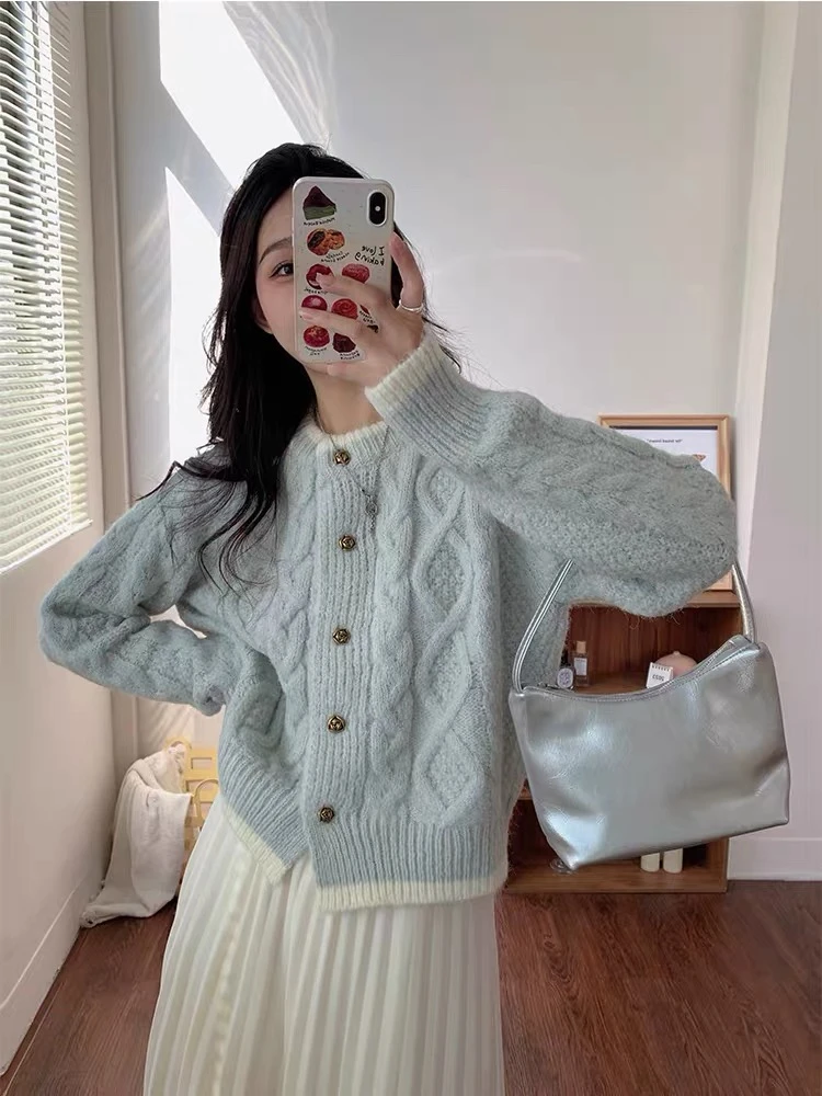 【101-180编码点这里】秋冬高端时尚气质开衫短款毛衣女
