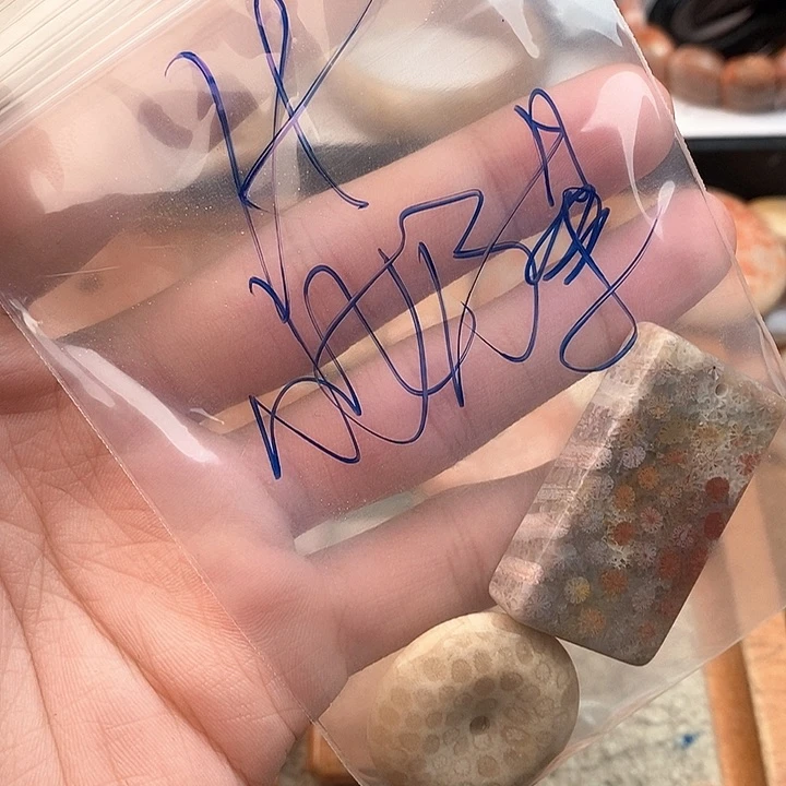 硅化玉颈饰未镶嵌小*茶