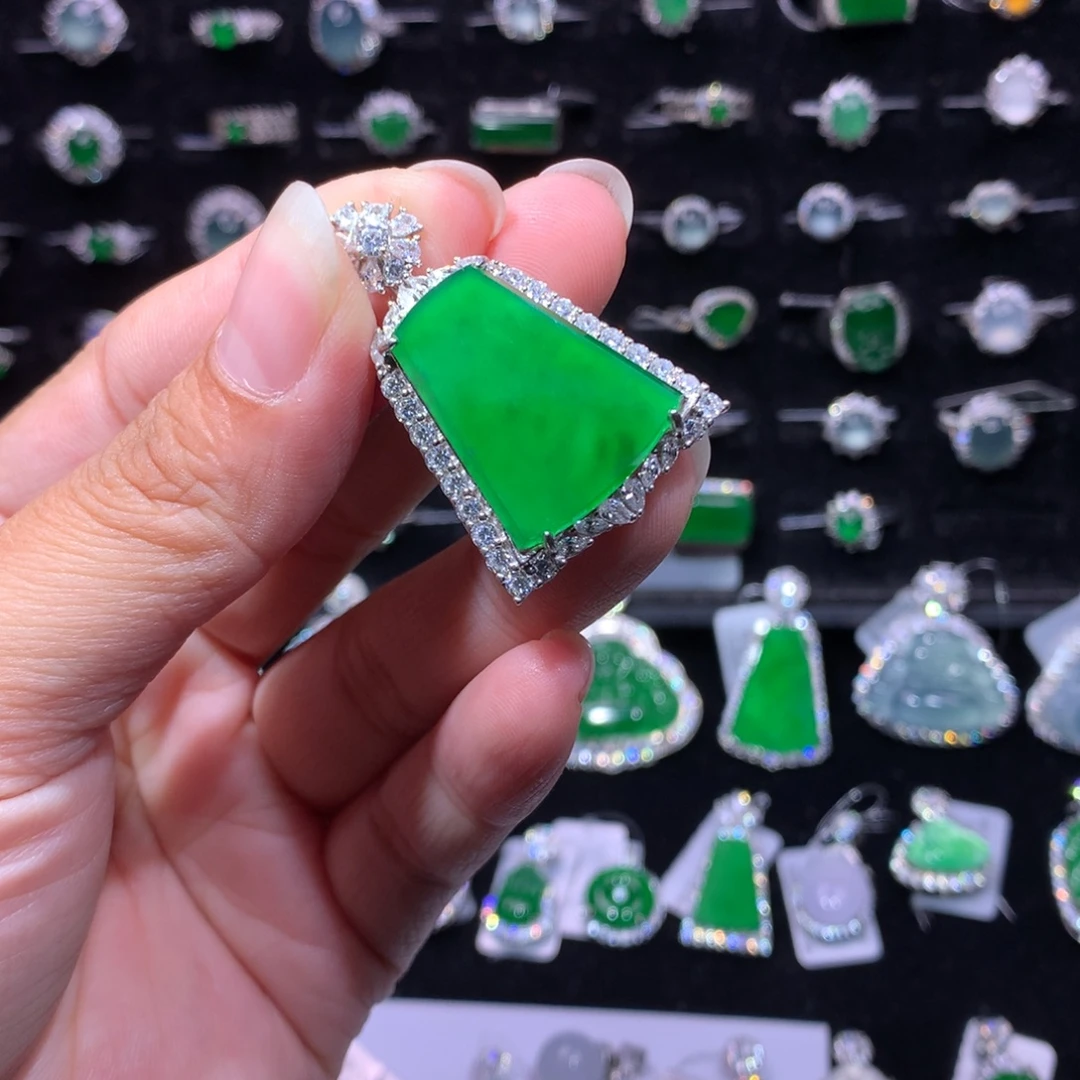 翡翠银S925镶嵌颈饰翡翠