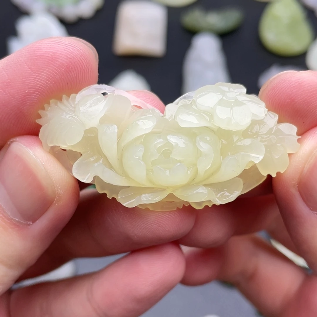 【闪购商品】颈饰未镶嵌和田玉