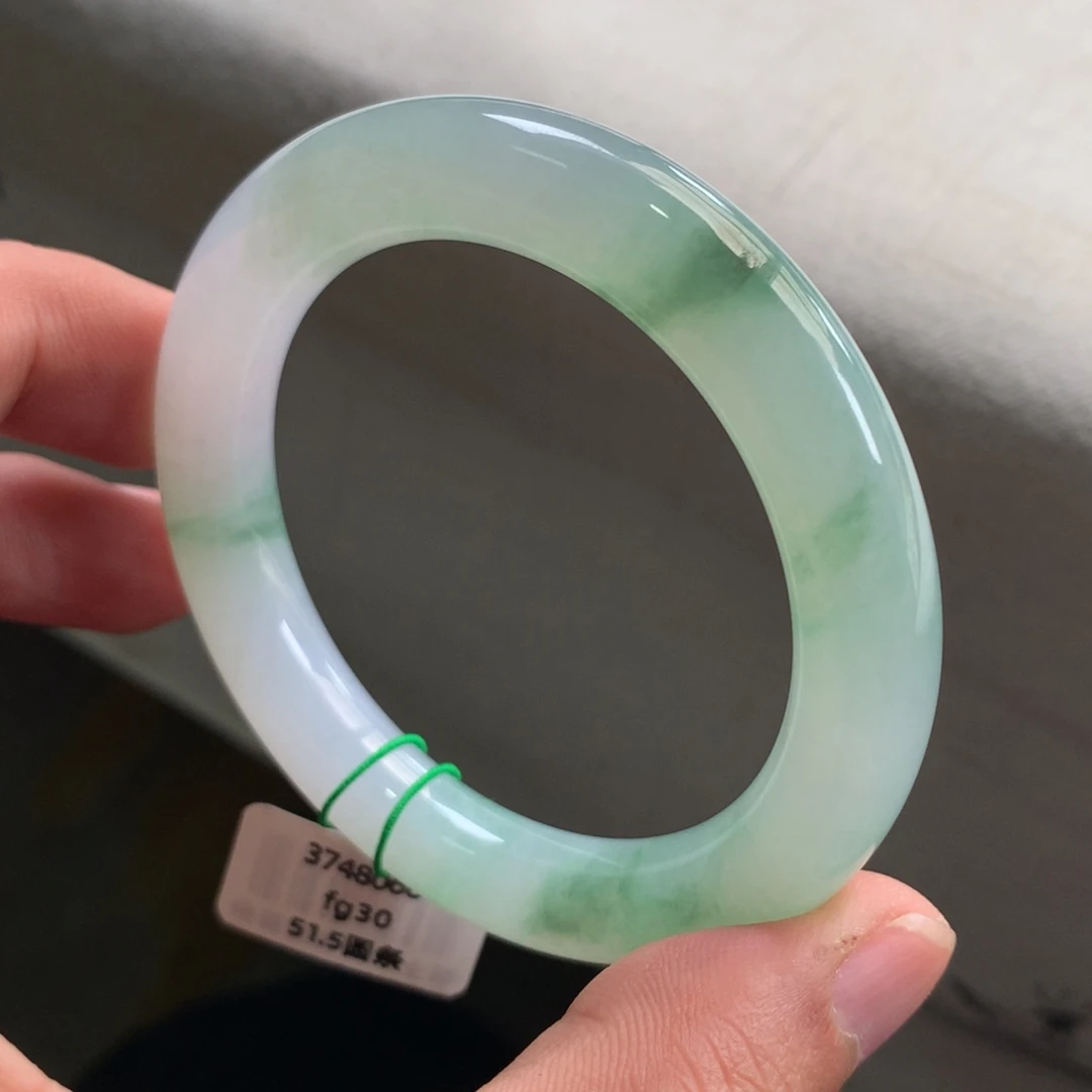 翡翠未镶嵌手镯糯冰飘绿花