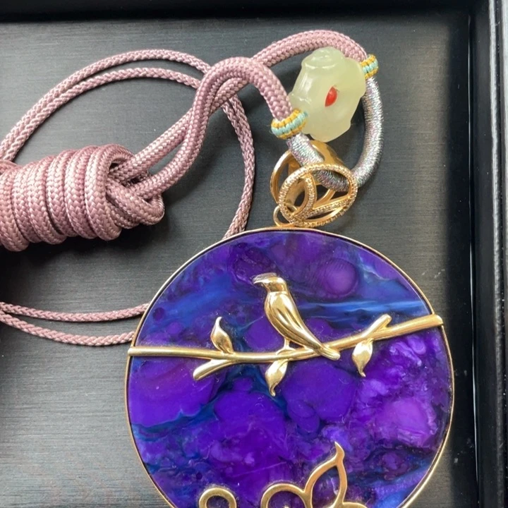 苏纪石（舒俱来）颈饰18K金镶嵌