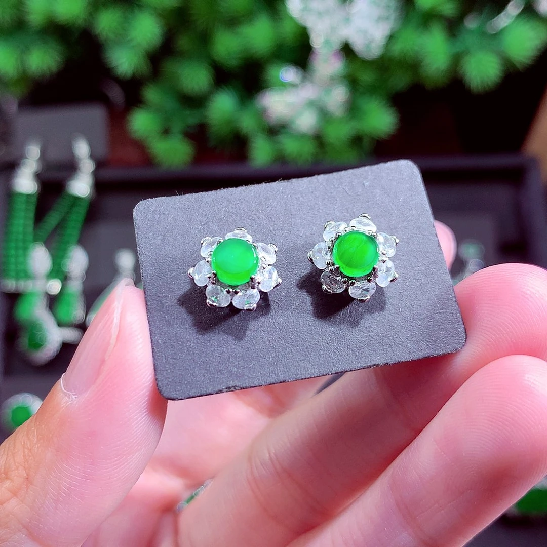 颈饰未镶嵌翡翠天然