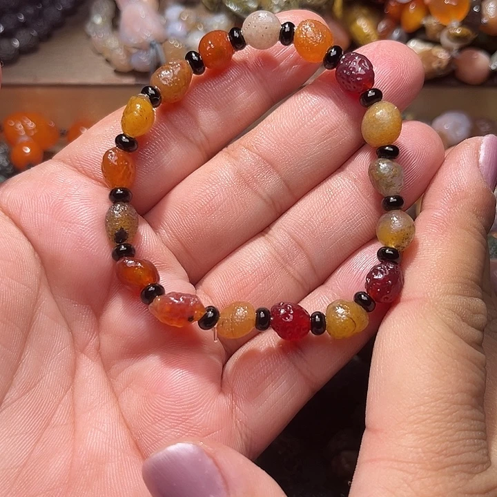 阿拉善彩玛瑙手串