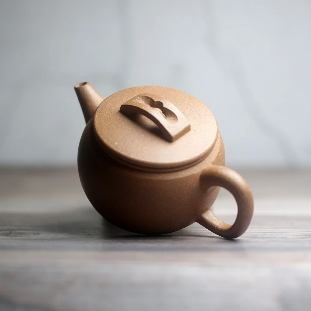 小汉瓦 黄弋师（黄霁峰之女 虞宏之徒）作品 老段泥 110cc