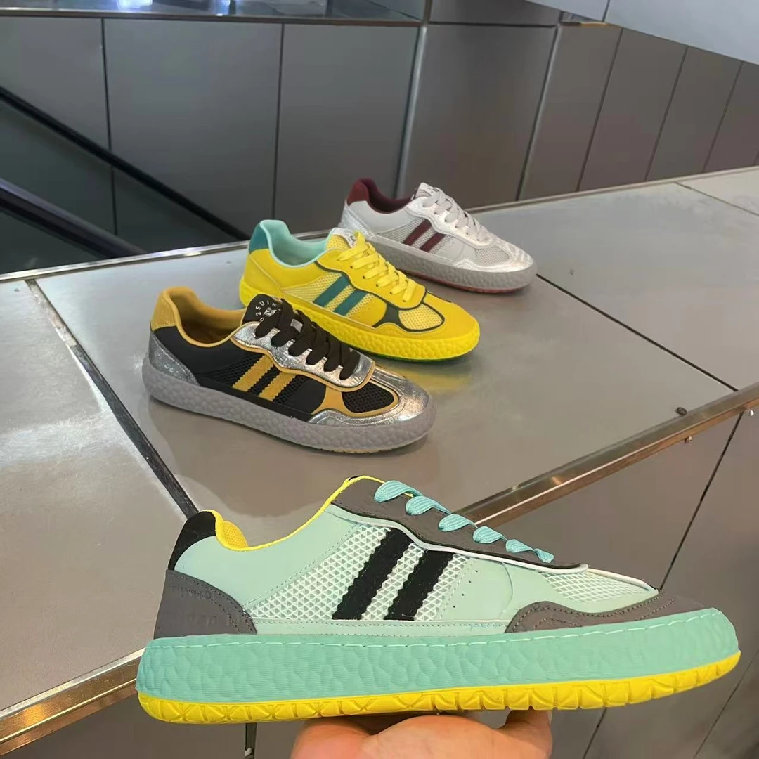 2025年夏季新款男鞋网布透气时尚百搭平底轻便板鞋男款软底不累脚