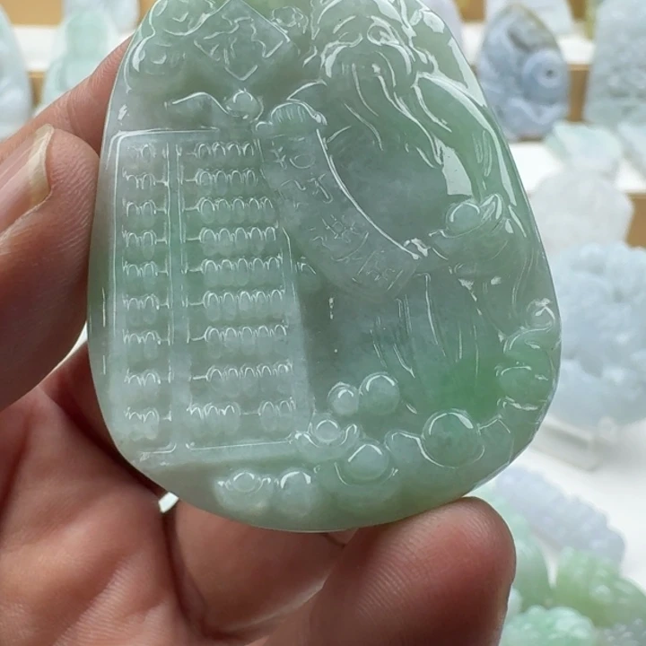 翡翠未镶嵌颈饰天然缅甸A货翡翠