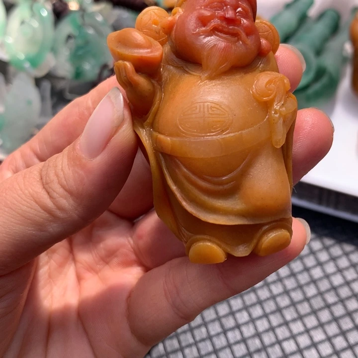 石英质玉（黄龙玉）未镶嵌颈饰