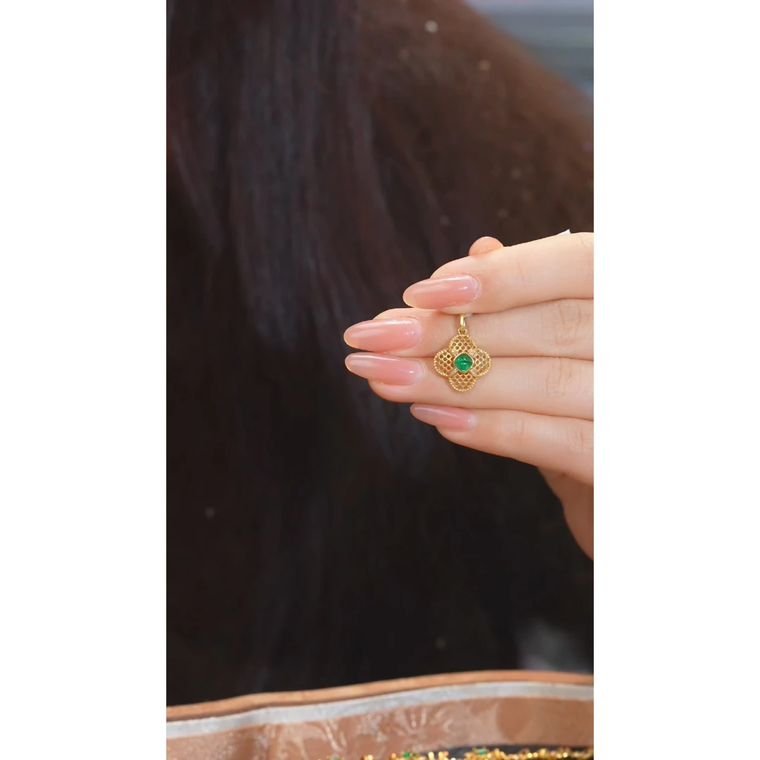 祖母绿吊坠不含链18K金镶嵌@@Q3930