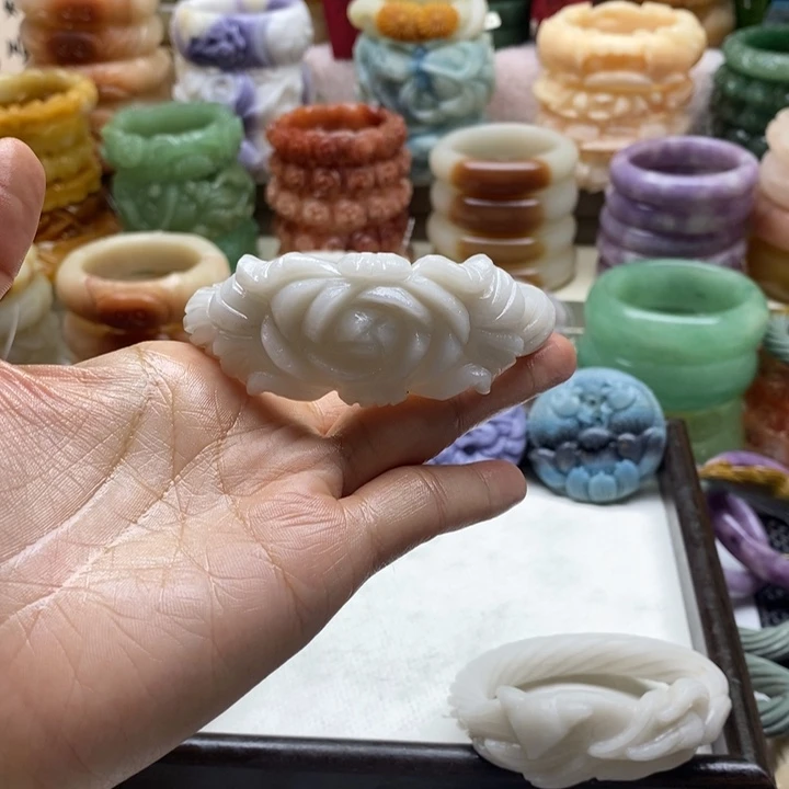 石英质玉未镶嵌手镯