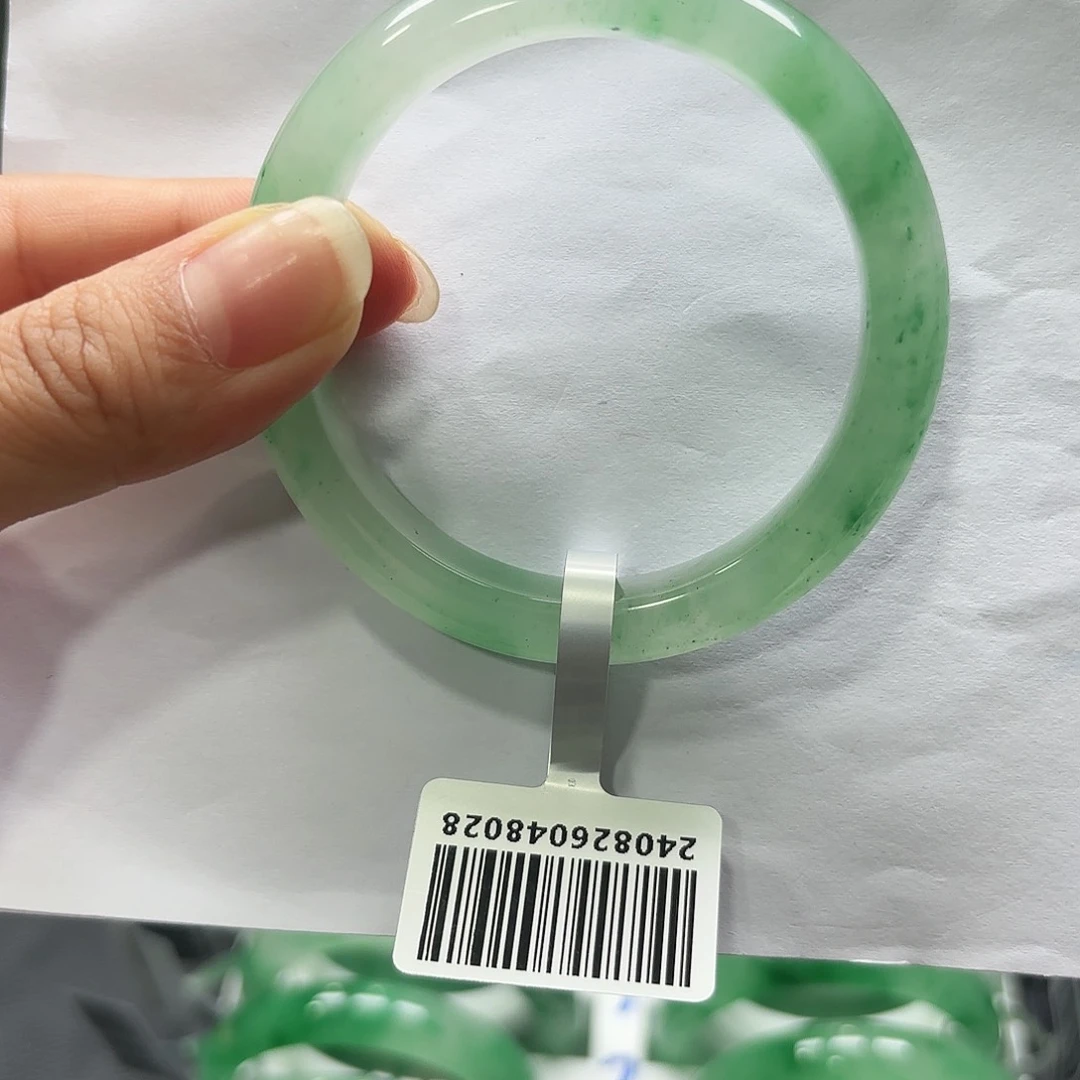 石英质玉手镯未镶嵌w***?