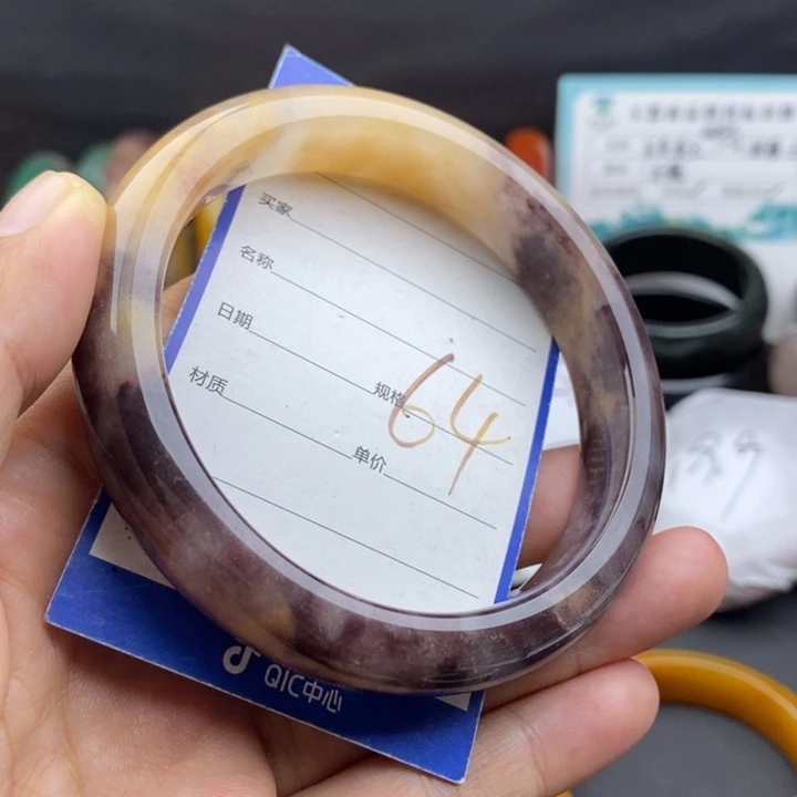 未镶嵌手镯石英质玉