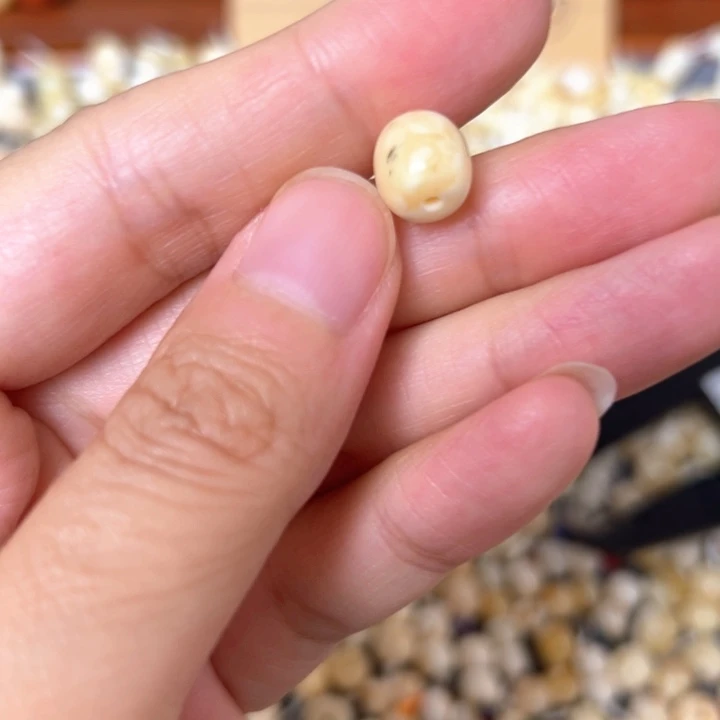 裸石蜜蜡未镶嵌8.6mm一个