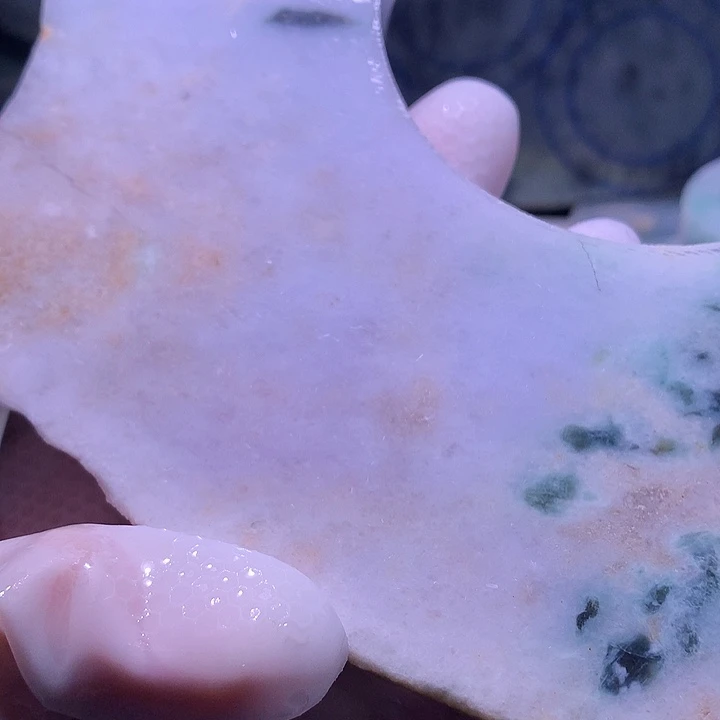 翡翠未镶嵌颈饰边角料