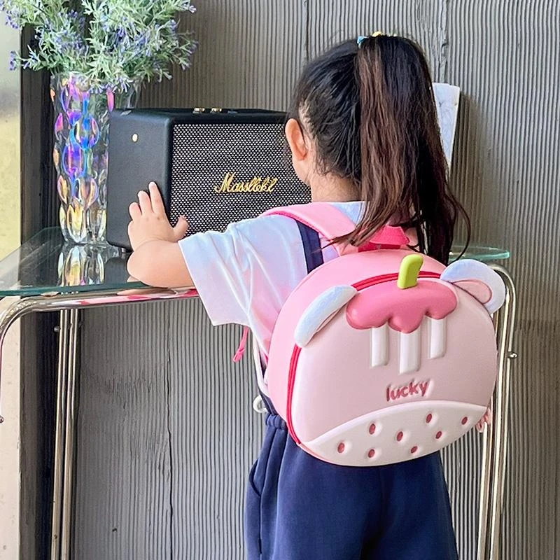 幼儿园入学书包儿童轻便卡通女孩蛋壳包男童背包小孩子出游双肩包