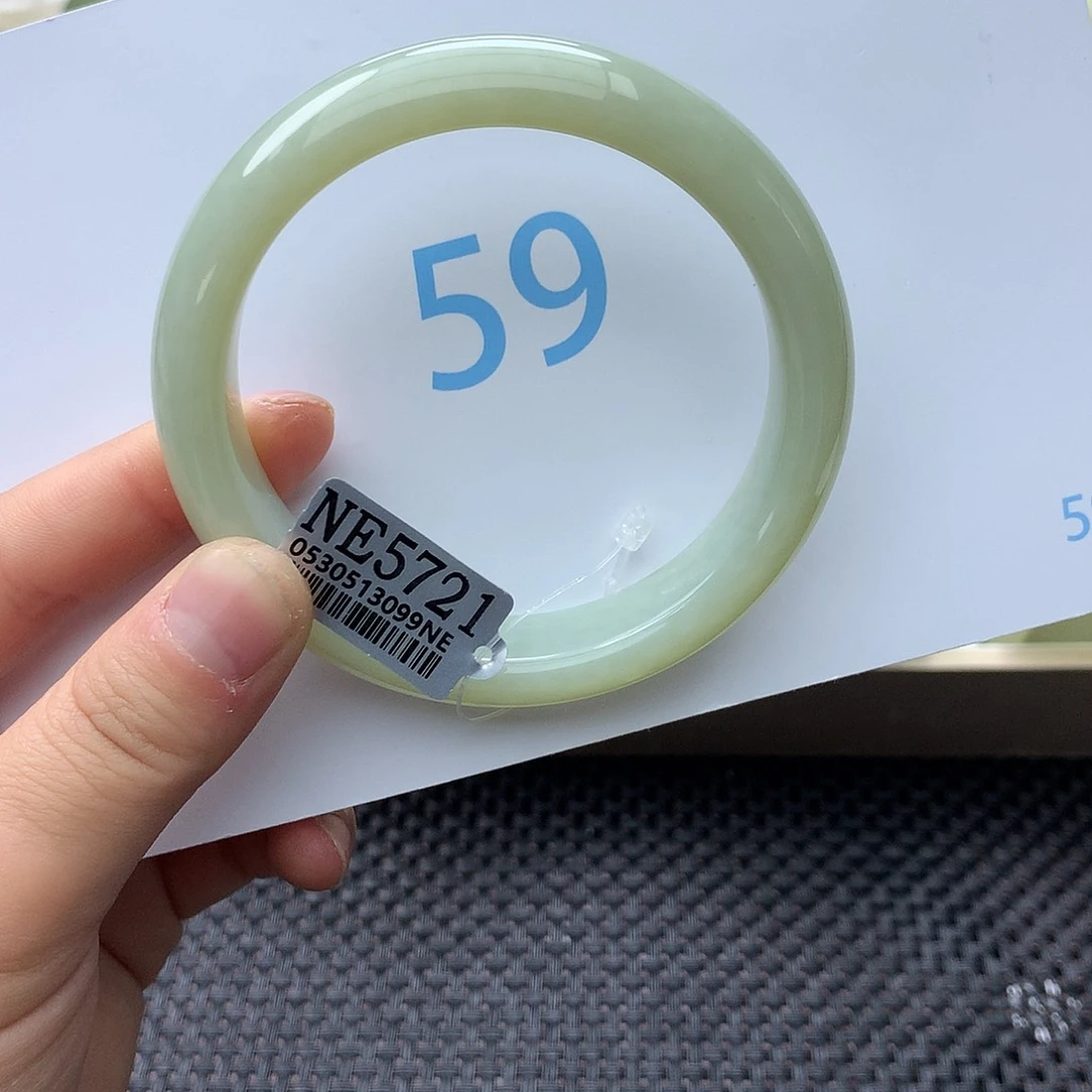 和田玉未镶嵌手镯且末蓝奶蓝小宽版