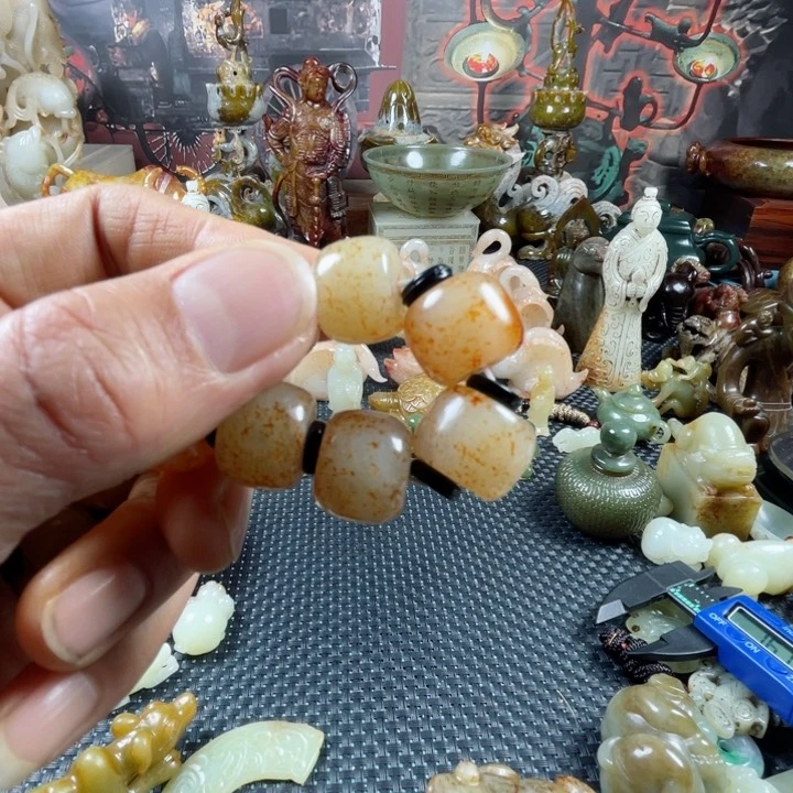 和田玉颈饰未镶嵌美*