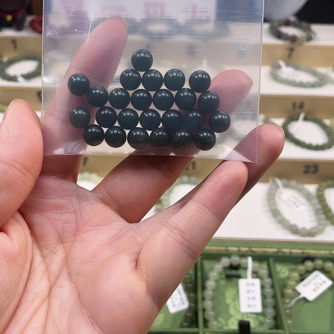 ****和田玉未镶嵌手链