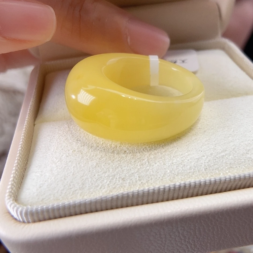 蜜蜡戒指未镶嵌馒头戒