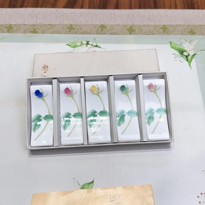 瓷片杯子杯子杯子水杯杯子水杯