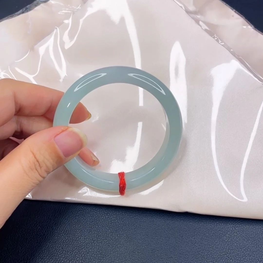 翡翠未镶嵌手镯糯冰种水