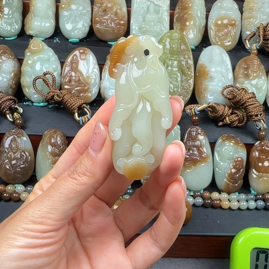 好***人未镶嵌和田玉挂件