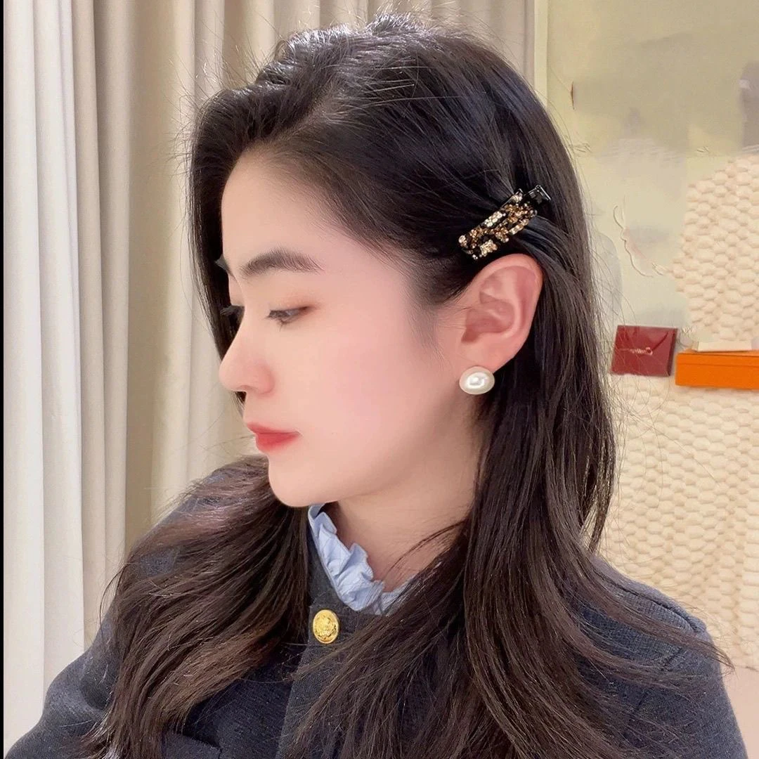 韩国精致气质炫彩发夹侧边夹2025年新款高端夹顶刘海鸭嘴高级夹子