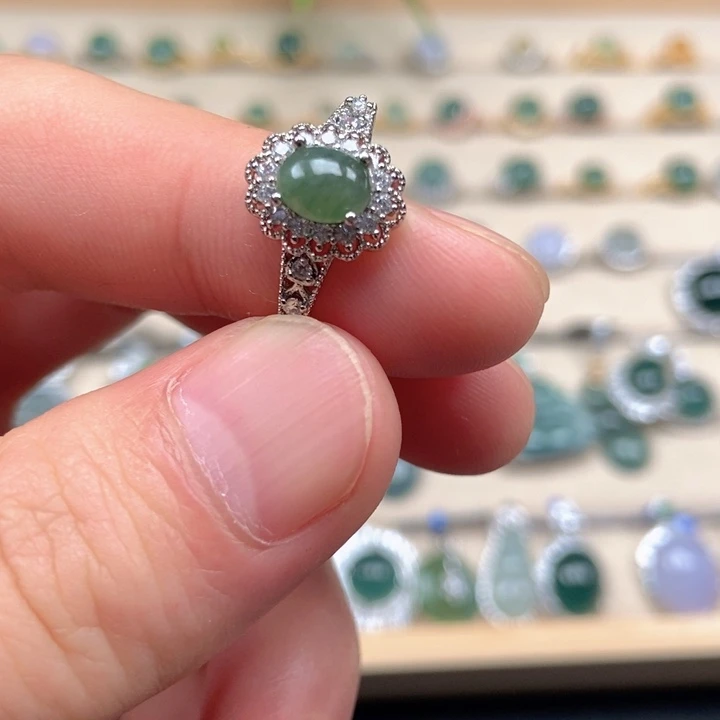 翡翠未镶嵌戒指戒指