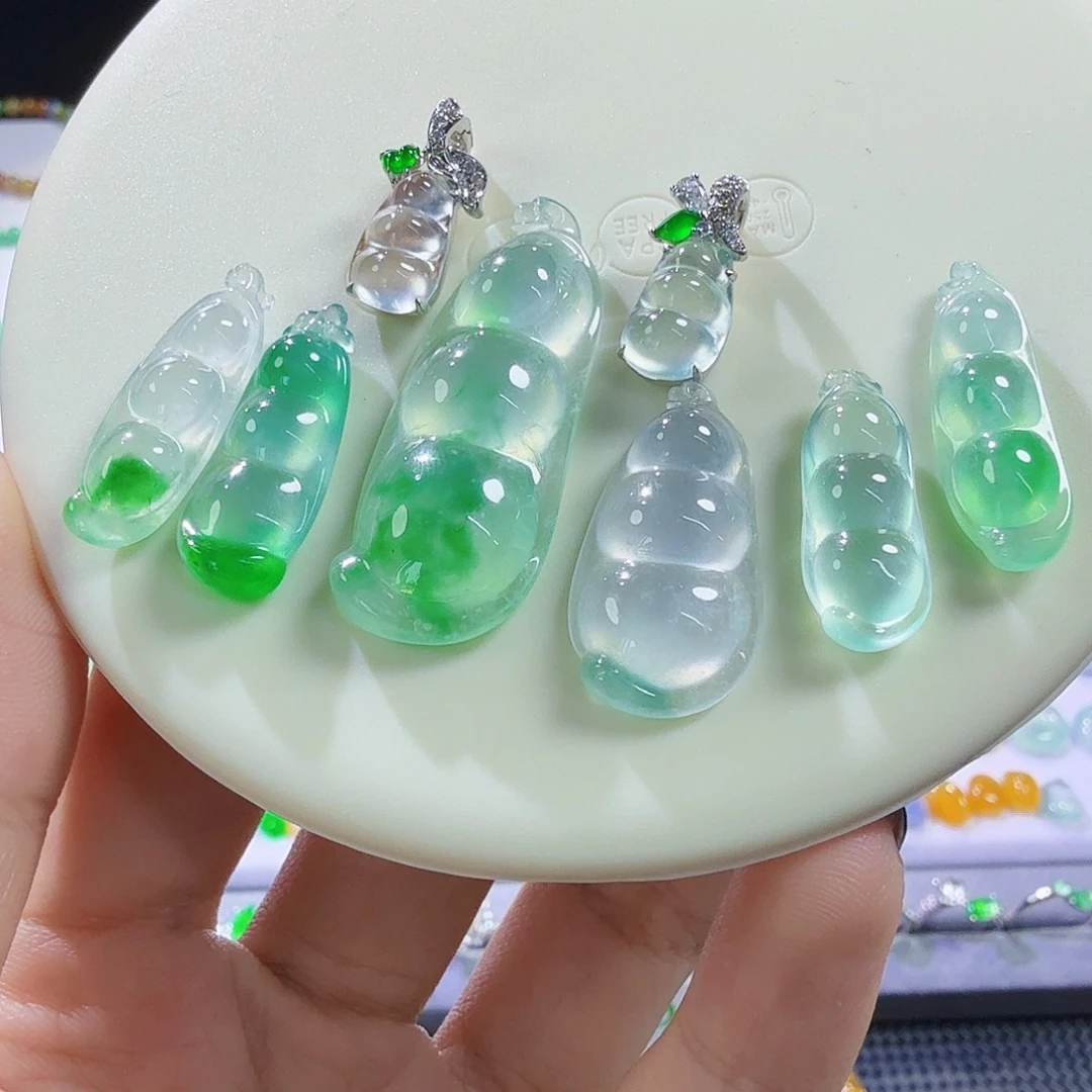 翡翠未镶嵌颈饰欢迎点菜