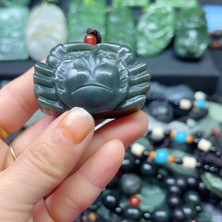 颈饰未镶嵌和田玉（糖玉）