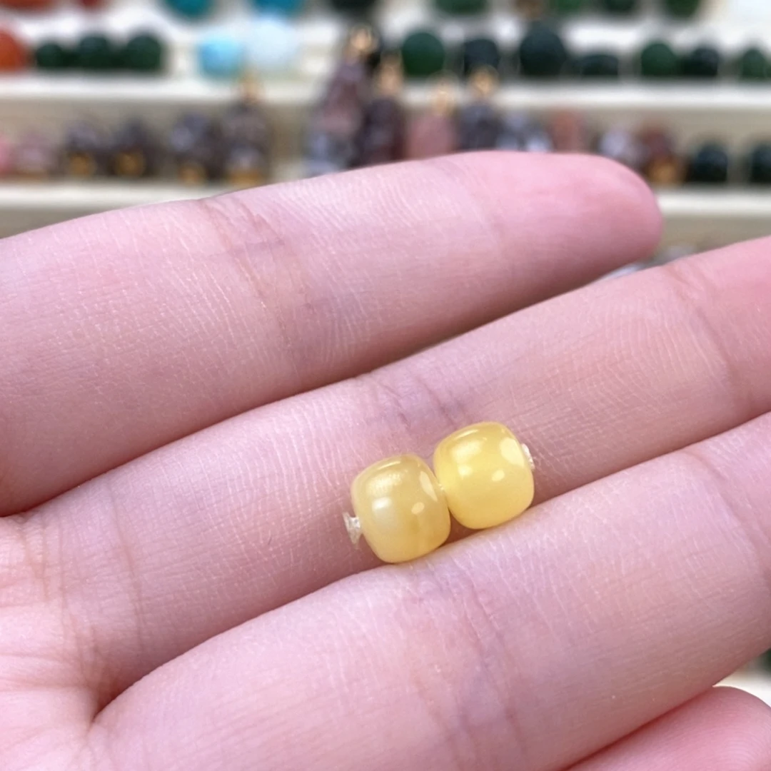 未镶嵌颈饰蜜蜡对珠