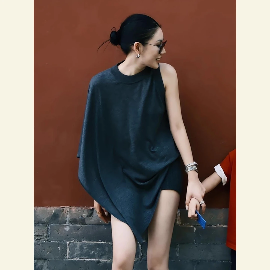 松弛感夏小众不撞衫上衣轻奢高级感欧货洋气减龄灰蓝色露肩t恤女