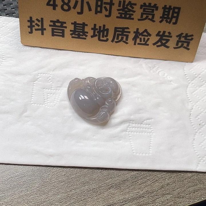 颈饰未镶嵌和田玉佛