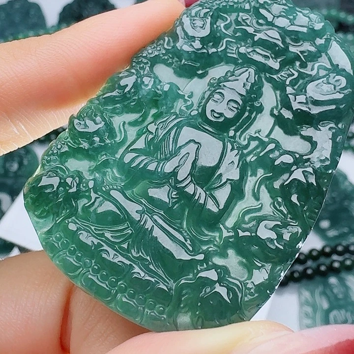 翡翠未镶嵌颈饰天然的A货翡翠多样性发其一