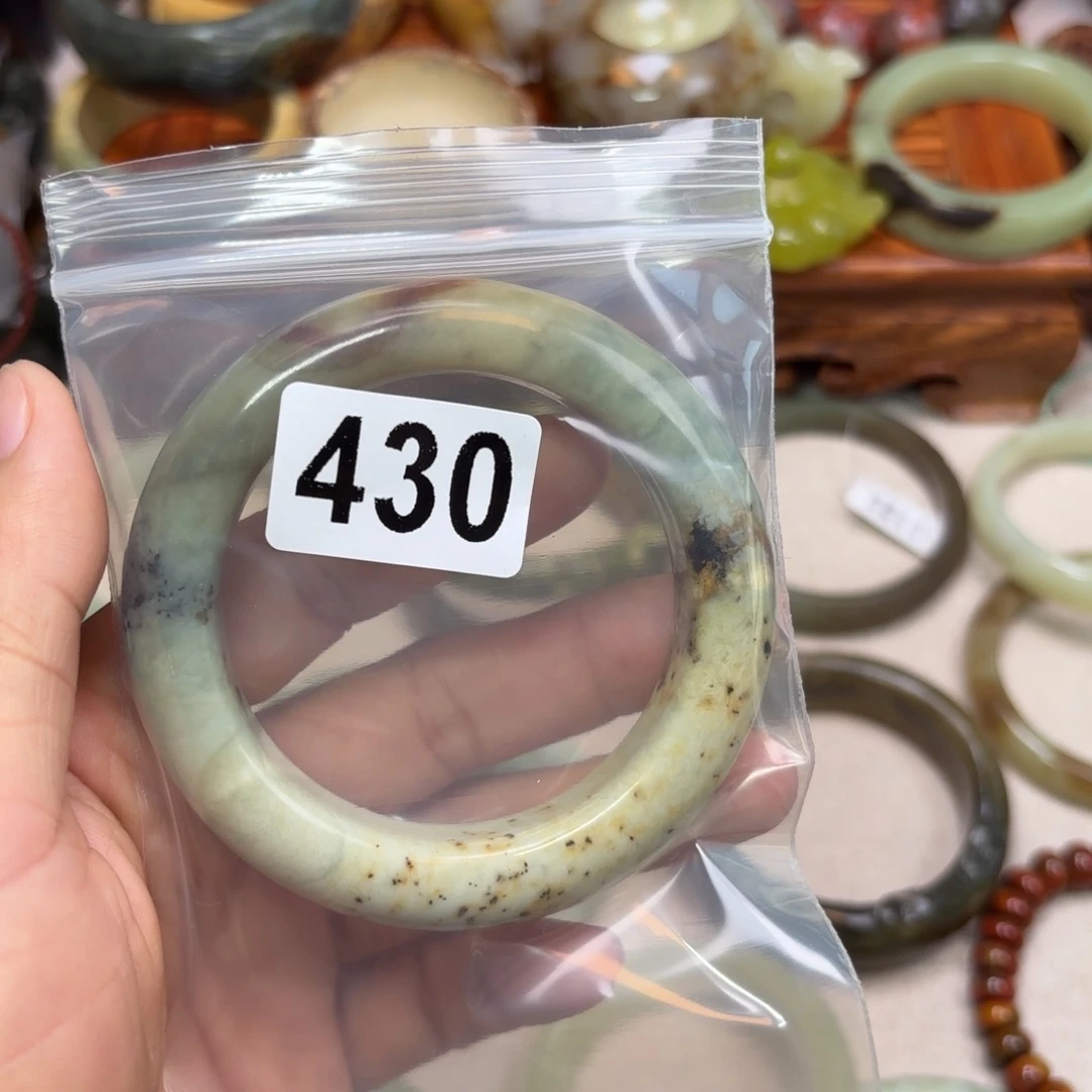 蛇纹石玉未镶嵌手镯筱***J