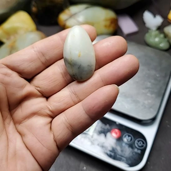 和田玉（糖玉）未镶嵌挂件